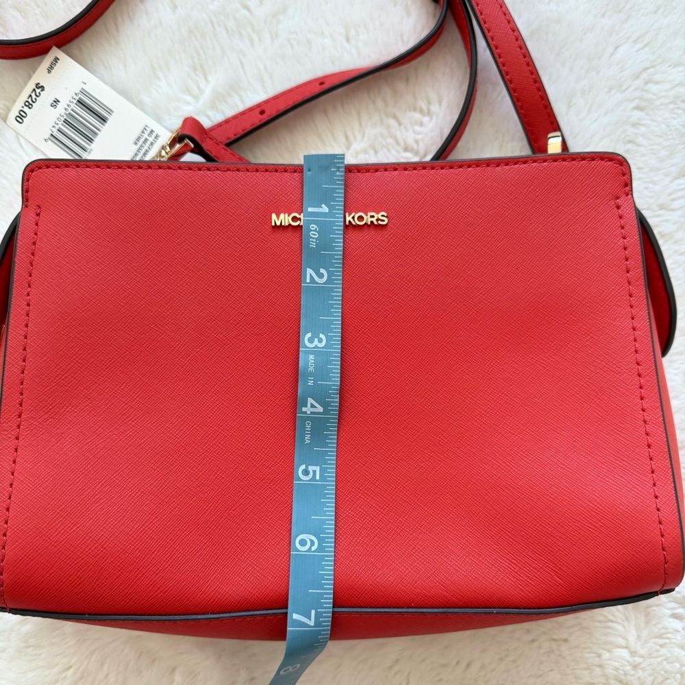 NWT!! Michael Kors crossbody women bag Retail 228$ - Picture 4 of 9